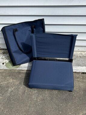 Grandstand Portable Stadium Seat with Carry Bag